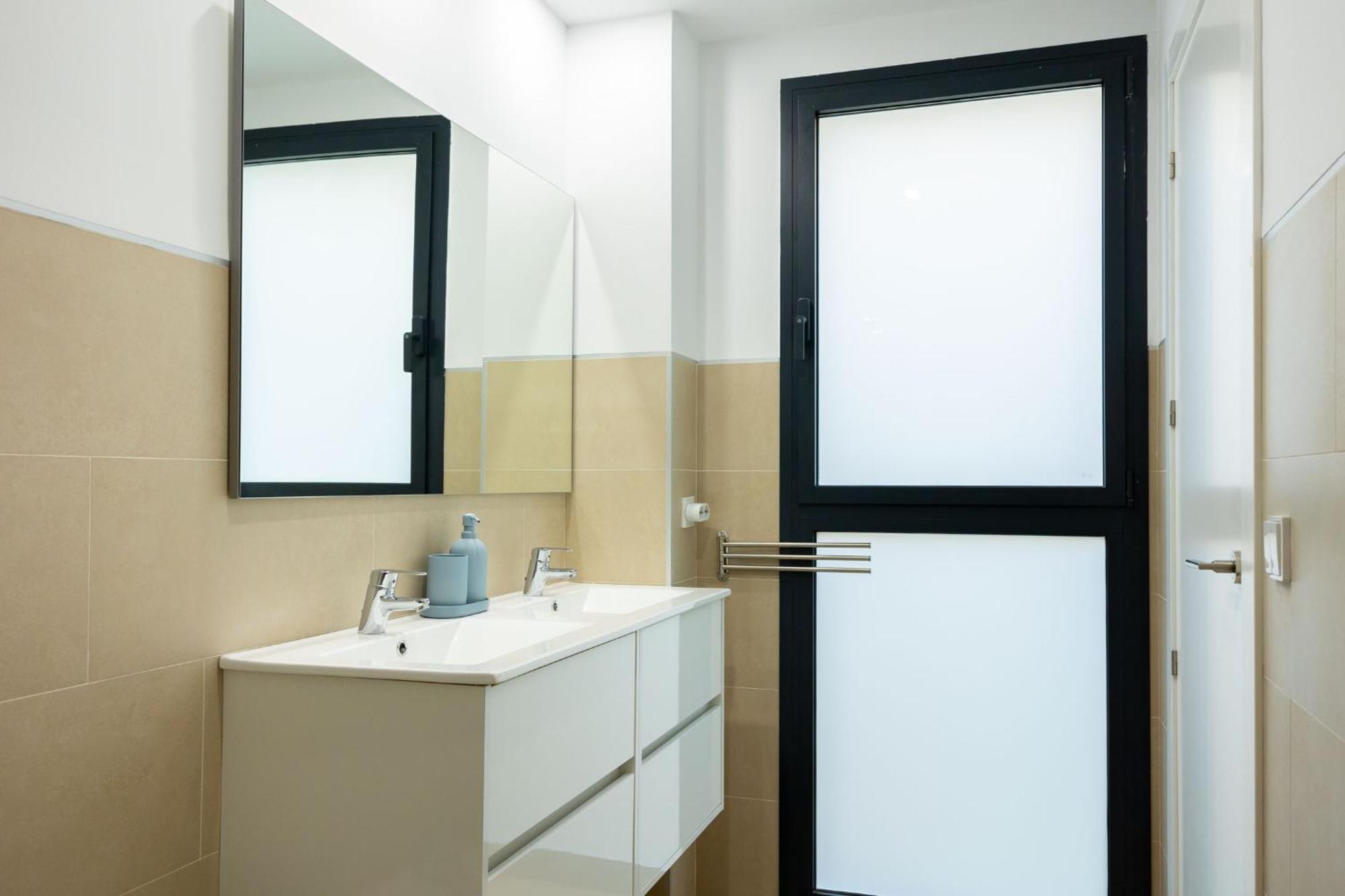 Charming 2 Bedroom Apartment By Torre Del Oro By Ocityzen 세비야 외부 사진